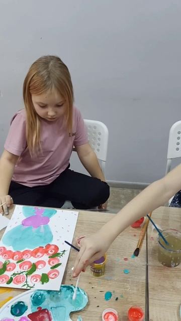 Рисовалочка - урок в творческом клубе "Развивашки"