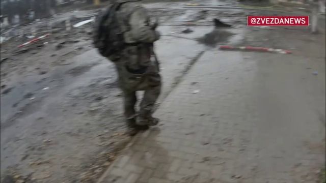 Русские парни в центре Покровска!