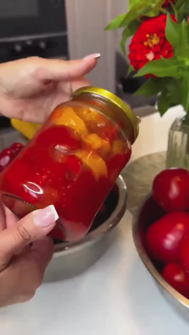 Лечо из помидор и перцев.