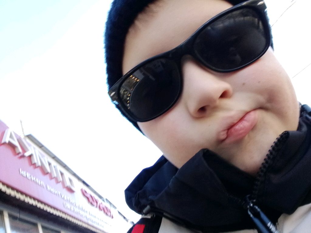 3 серию хайп Хауса можете посмотреть тут или на вк видео