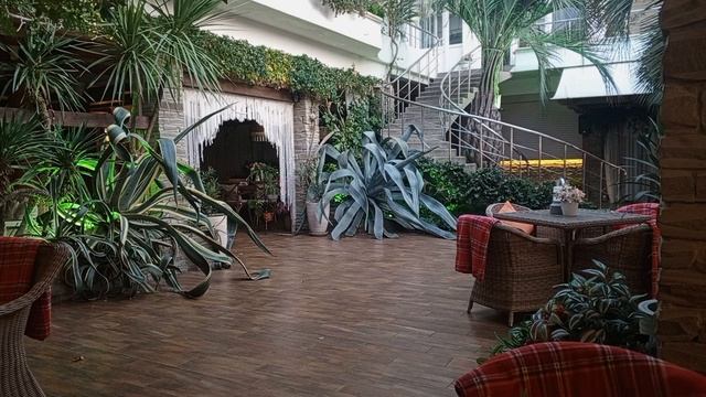 Я устал от застольного шума. читает автор Богдан Бандура