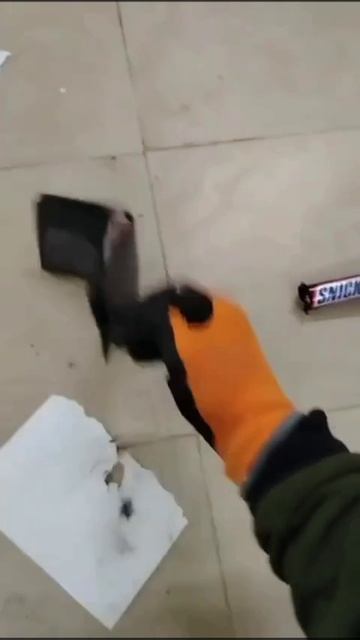 🔴Времена не спокойные, не трогайте потерянные вещи на улице! И объясните детям!🔴