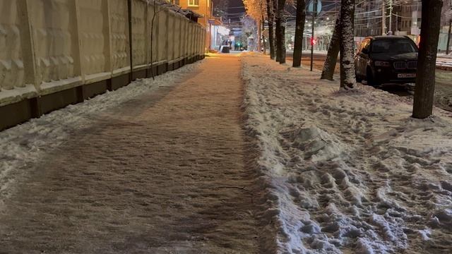 Глава Смоленска Александр Новиков в первую же ночь после обильного снегопада провёл ночной объезд