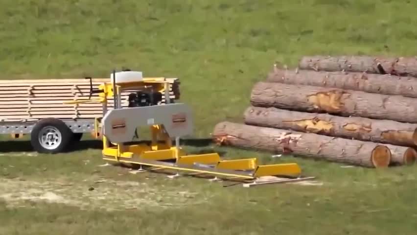 Мобильная лесопилка.