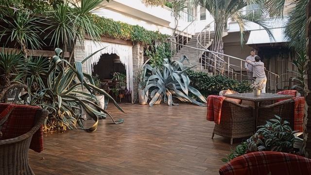 Ты красивая, красивых легко любить. читает автор Богдан Бандура.