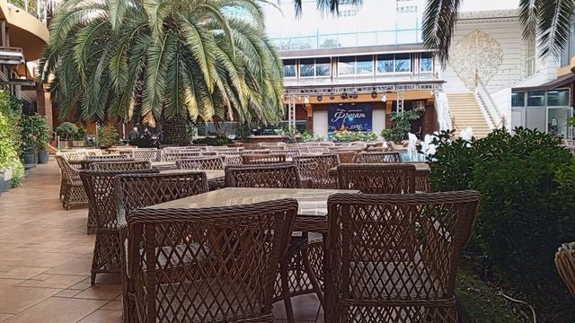 Вижу множество лиц, все как в поле цветы. читает автор Богдан Бандура