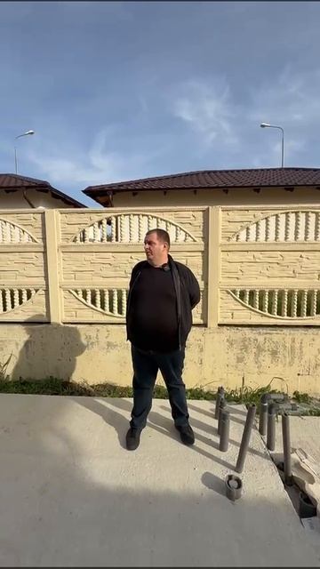 Предлагаем к продаже двухэтажный дом в курортном с. Дивноморское. Площадь дома 205 м2