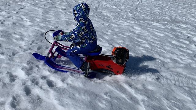 Тестовый заезд на гусеничном модуле с 4х тактным двигателем