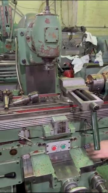 Tos FA-3AU Широкоуниверсальный фрезерный станок. Видео в работе