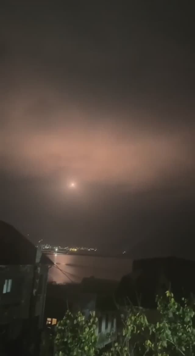 АТАКА ПО НОВОРОССИЙСКУ ПРЯМО СЕЙЧАС. МОМЕНТ ПРИЛЁТА