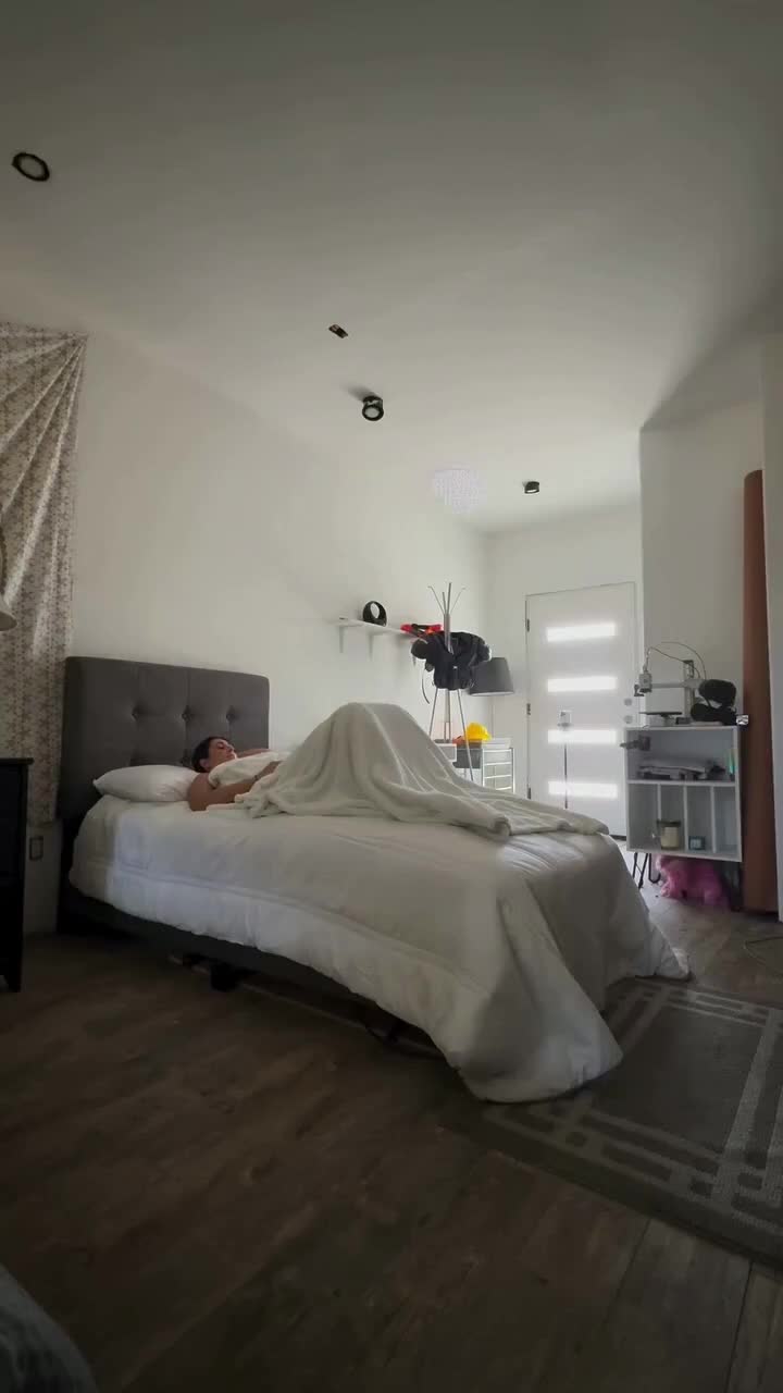 Энтузиаст создал лучший будильник, который точно разбудит по утрам: кровать-катапульту.