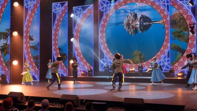 Ансамбль танца Палитра. Казачий круг 2025. 4K(UHD).