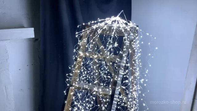 Светодиодная гирлянда КАСКАД СВЕТЛЯЧКОВ, мерцающая, 720 холодных белых микро LED-огней, 496646