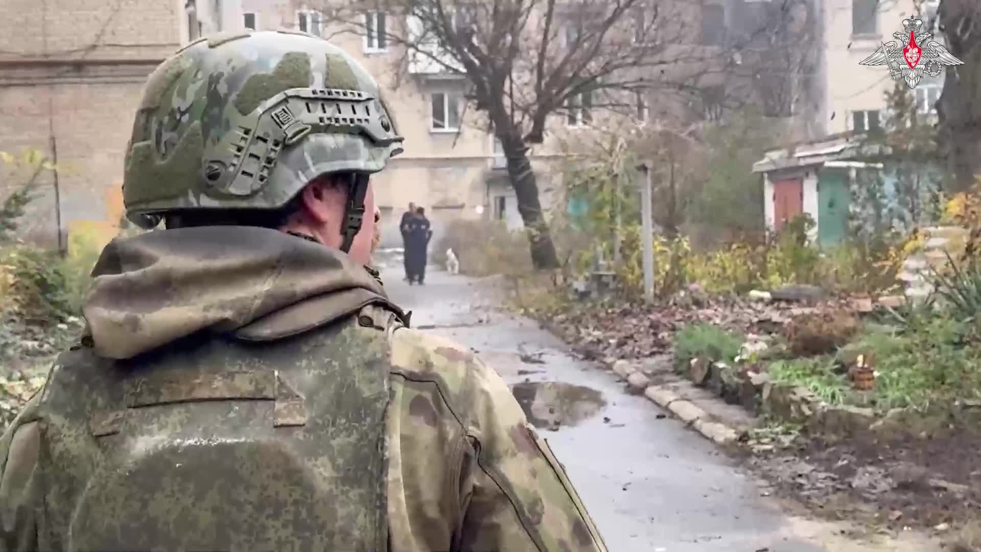 🤝 Военнослужащие подразделений группировки войск «Центр» продолжают оказывать необходимую помощь...