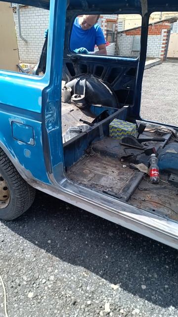 Убираем всю ржавчину с Нивы часть 1