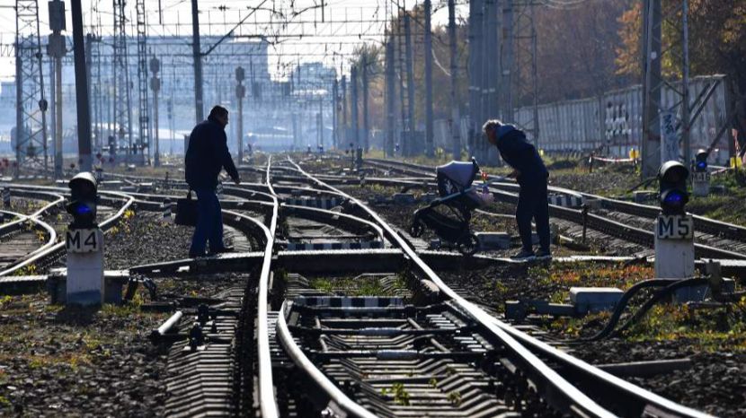 Минтранс предложил штрафовать нарушителей на ж/д по камерам видеонаблюдения