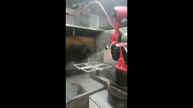 18. Воздушная покраска рельефной детали промышленным роботом BORUNTE