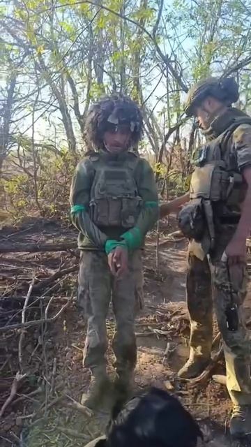 Наш воин попал в плен к 82 ОДШБ ВСУ и сбежал!