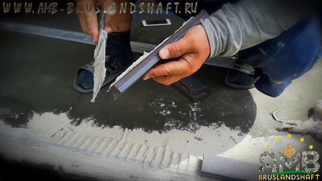 Укладка тротуарной клинкерной брусчатки на клей