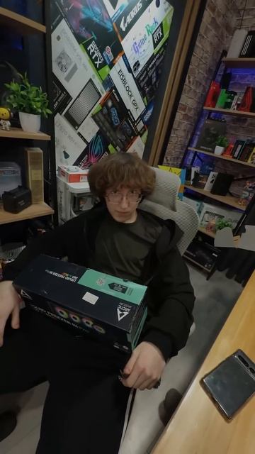 Девушка для Видео