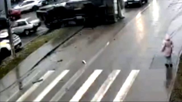 Водитель Газели явно нарушил правила