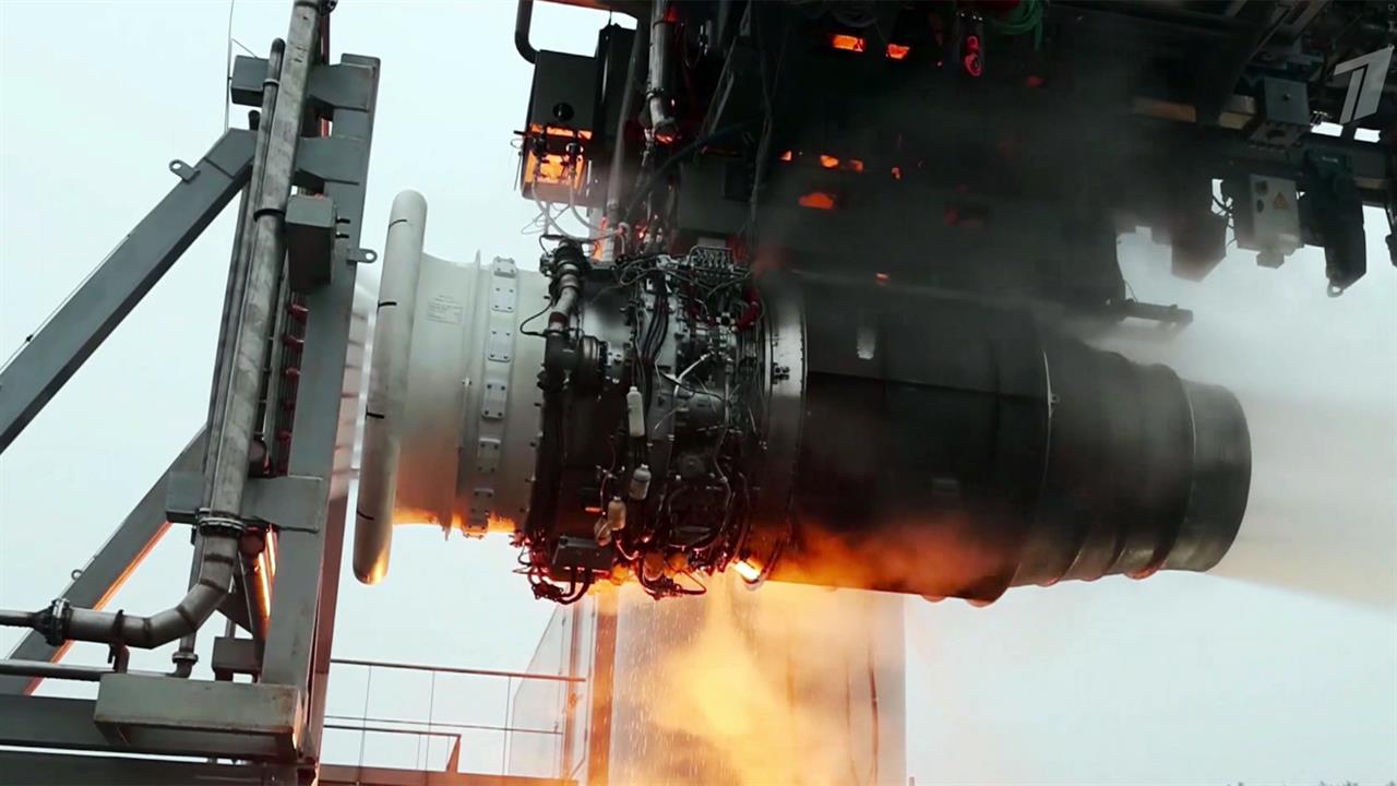 ОДК провела успешные испытания авиадвигателя ПД-8 для самолета "Суперджет-100" в условиях ливня