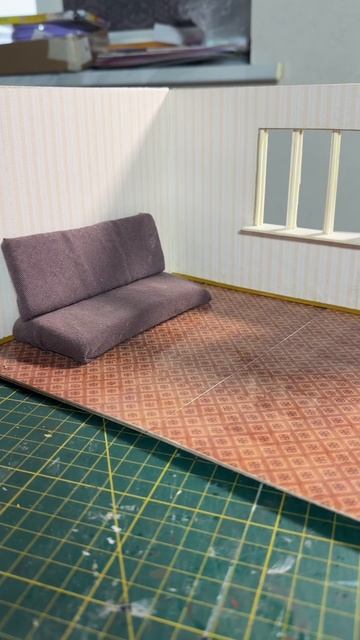 Обставляю комнату в миниатюре