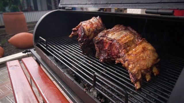 КОПЧЕНОЕ МЯСО С ДЫМКОМ В СМОКЕРЕ
