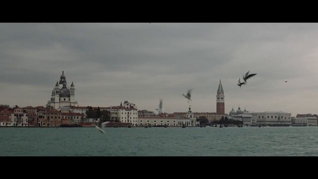 Смотреть онлайн Венецианский детектив Finché c'è Prosecco c'è speranza - Дублированный трейлер