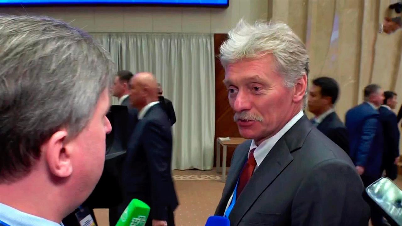 "Это бывает" - Песков о чуть севшем голосе Путина на переговорах в Киргизии