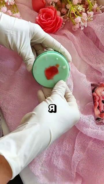 друзья- слишком громкое слово