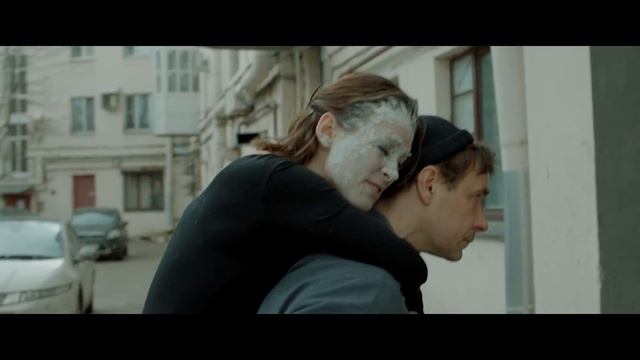 Смотреть онлайн Блондинка - Трейлер