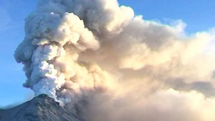 Вулкан Безымянный на Камчатке снова выбросил пепел – теперь на высоту 7 км