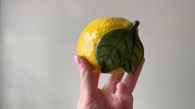 Декоративный подсвечник СОГРЕВАЮЩИЙ ЛИМОНЧИК, керамика, 10 см, DE30160