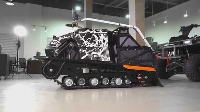 Мотобуксировщик Бурлак Классический (база 1450 мм, с двигателем 15 л.с. и гусеницей 500 мм.)