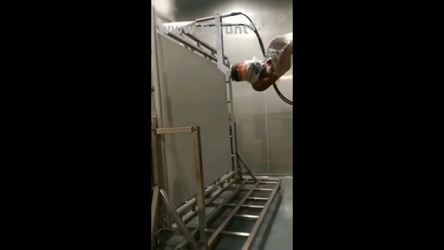 21. Воздушная покраска трубчатым распылителем роботом BORUNTE