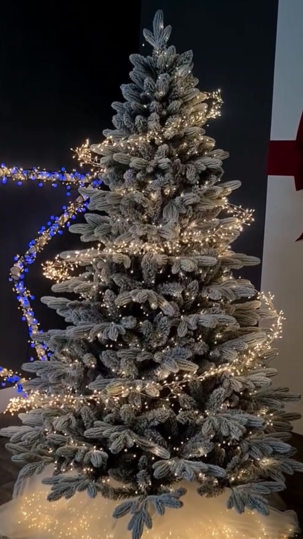 Как нужно правильно наматывть гирлянду на проволоку для парящего эффекта