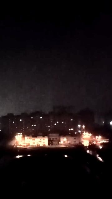 Сильная гроза в Орле за неделю до зимы