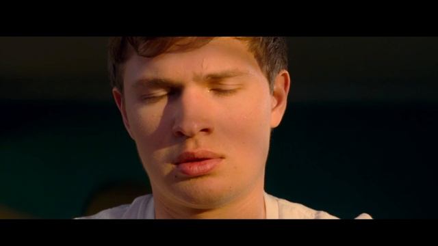 малыш на драйве (момент с воспоминанием)