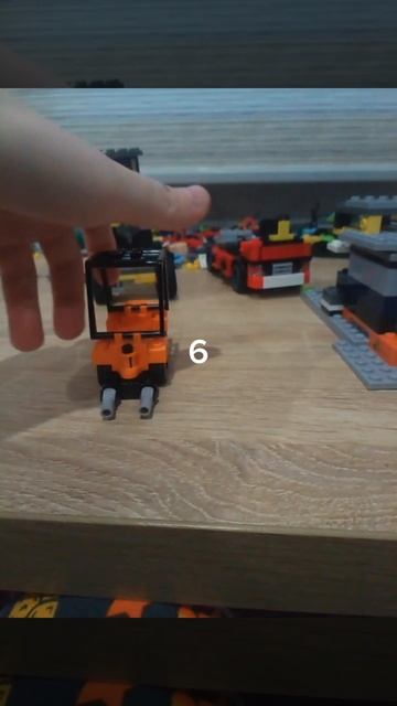 обзор моих построек и младшего брата чееек(брату 5 лет)