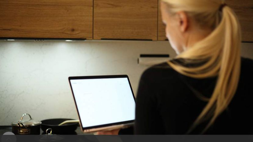 Эксперт сообщила о сокращении словарного запаса у россиян из-за удаленной работы