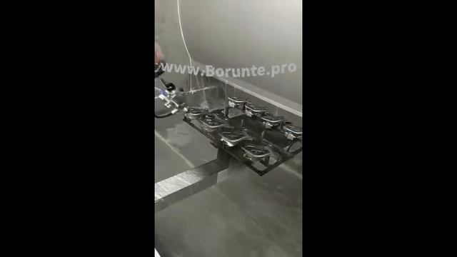 15. Покраска воздушная 8 деталей, с поворотным вращающимся столом , промышленным роботом BORUNTE