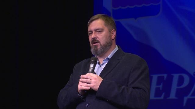 В Дзержинске прошёл концерт-спектакль «Сердцем со СВОими» для семей участников СВО и волонтёров