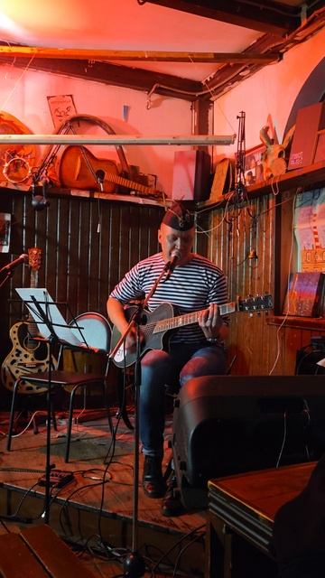 Девочки хвалятся силой (Правояр в Археологии)