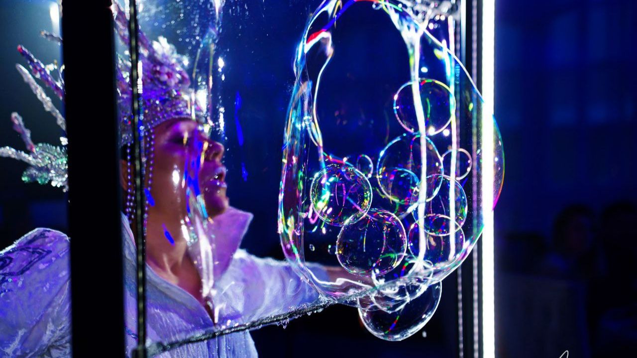 ШОУ СНЕЖНОЙ КОРОЛЕВЫ ( Шоу мыльных пузырей )