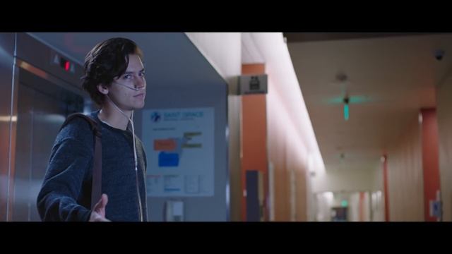 Смотреть онлайн В метре друг от друга Five Feet Apart - Дублированный трейлер