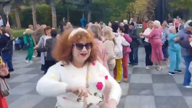 ОБАЛДЕННО КРАСИВЫЙ КАЗАХСКИЙ ХИТ!! ТАНЦЫ 2025 #kharkiv