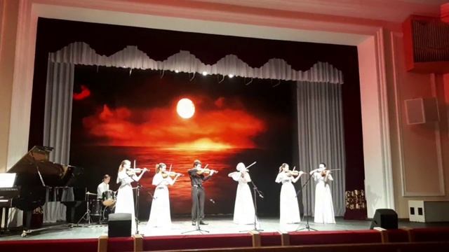 Образцовый коллектив Ансамбль скрипачей "СОЗВЕЗДИЕ" Детская музыкальная школа № 10 г. Новосибирск