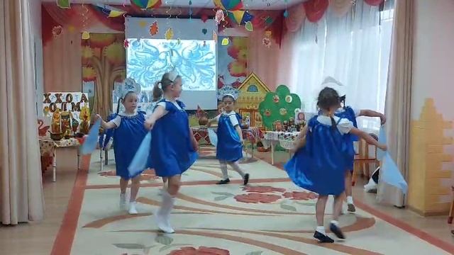 Танец с платочками