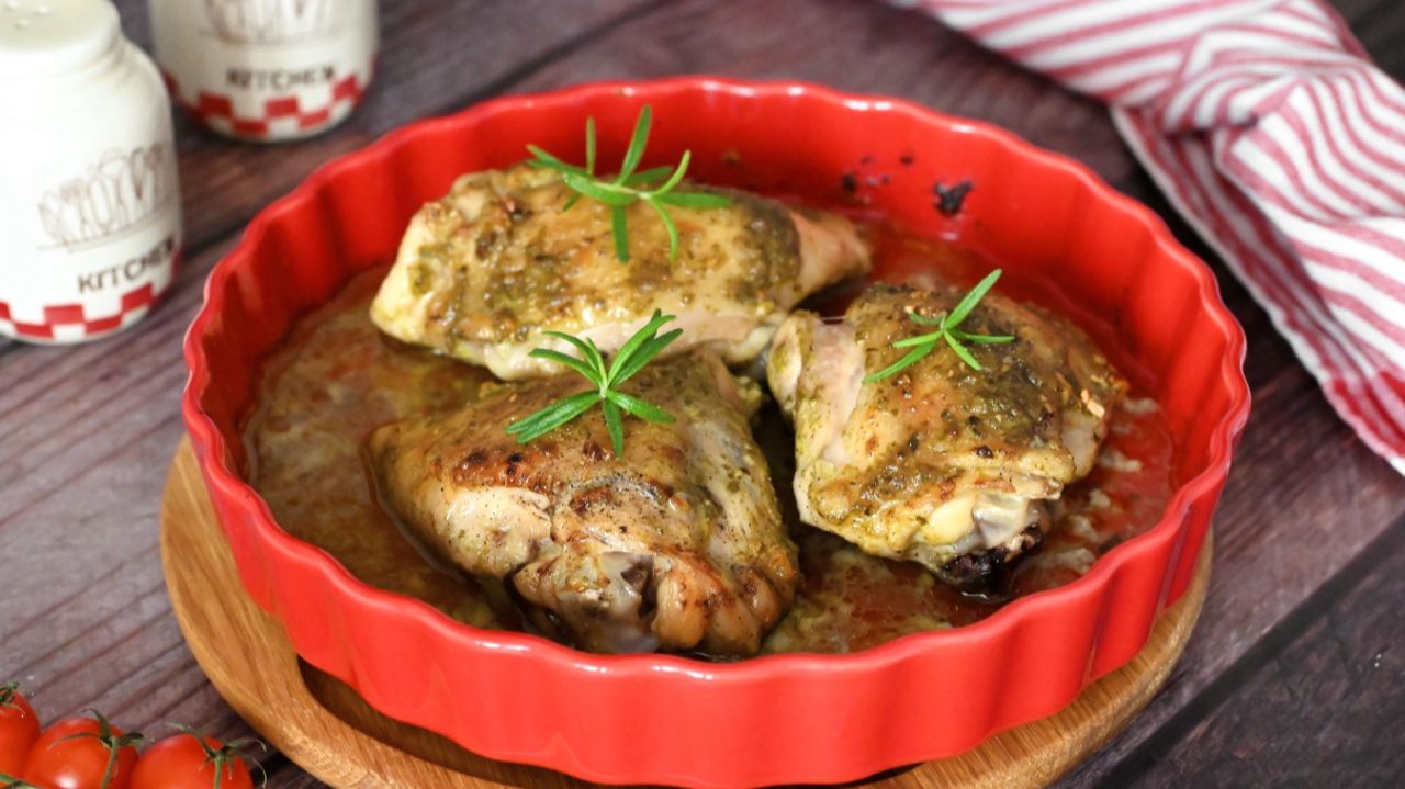 🍗 Запеченная курица в соусе Песто. Рецепт для тех, кто ищет новый вкус.